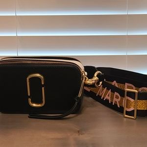 Marc Jacobs Logo strap snapshot bag